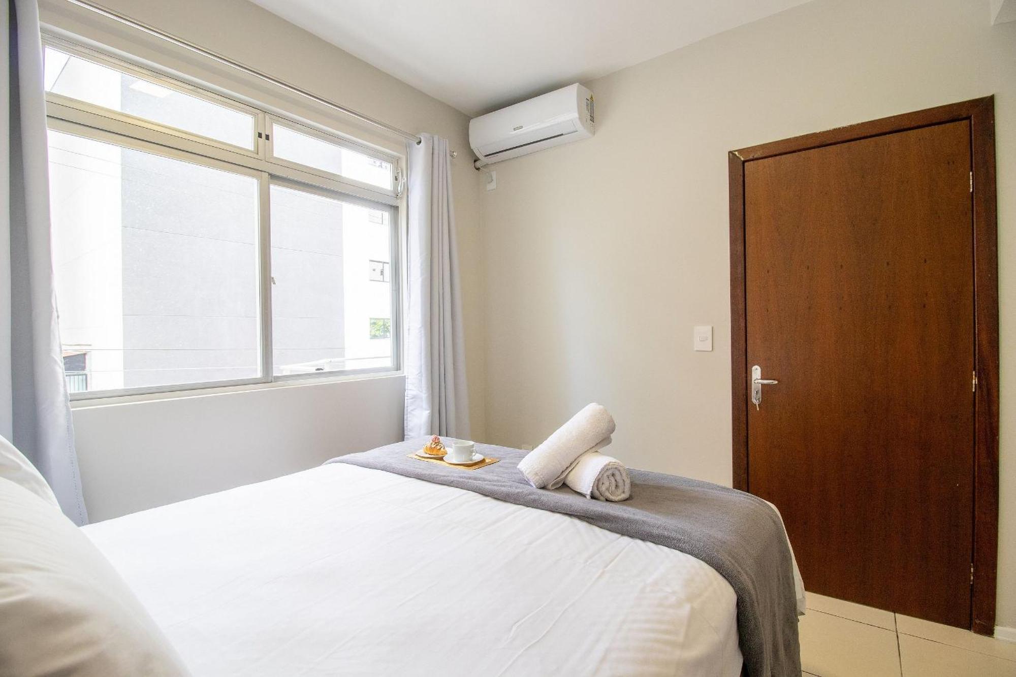 Joa31 - 2 Dorm Climatizados, Garagem, Tv Smart Apartamento