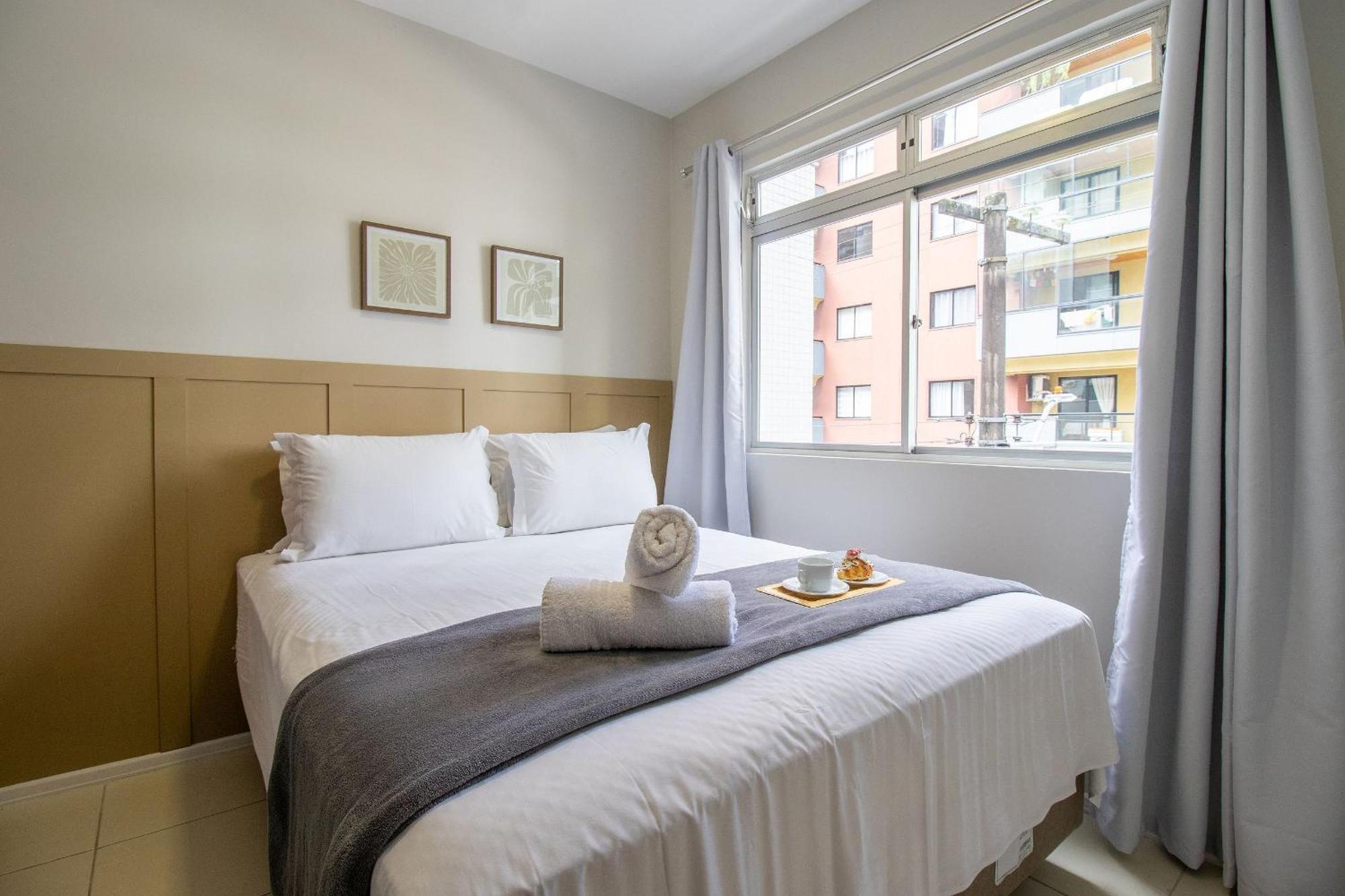 Apartamento Joa31 - 2 Dorm Climatizados, Garagem, Tv Smart Balneario Camboriu